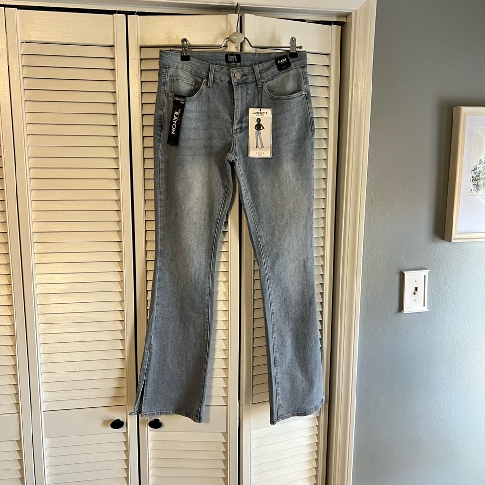 Simple Society Flare Low Rise Jeans SZ 9/29 NWT